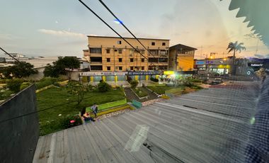 En alquiler local comercial  de 2 plantas en Gran Albocentro 5