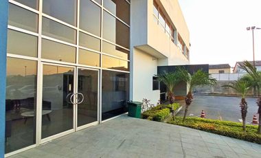 Oficina de Venta/ Alquiler en edificio Villa club Center La Aurora, Guayaquil