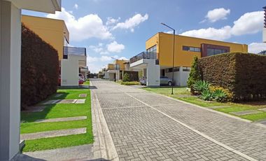 VENDO CASA CAMPESTRE EN COTA