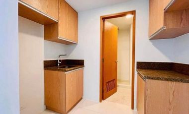 Assume balance 1 bedroom unit in BGC near Mitsukoshi Mall and Uptown Mall and Ortigas - Times Square West