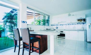 Casa de venta en Urbanizacion privada Manta Manabí