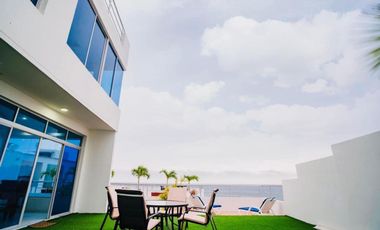 Casa de venta en Urbanizacion privada Manta Manabí