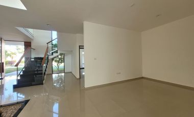 CASA EN RENTA RESIDENCIAL EL COUNTRY