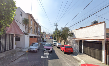 Oportunidad !! Venta de  Amplio Departamento en Remate Col. 1ra. Secc. Las Águilas, Álvaro Obregón.