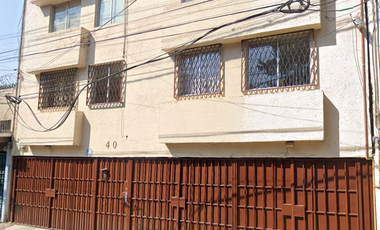 Oportunidad !! Venta de  Amplio Departamento en Remate Col. 1ra. Secc. Las Águilas, Álvaro Obregón.