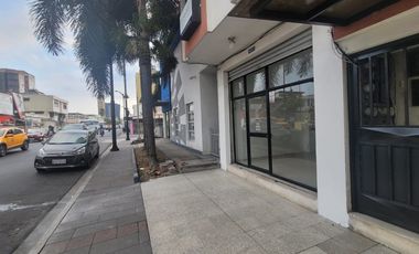 Se alquila local en calle Esmeraldas y Luis Urdaneta