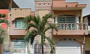 Preciosa casa en venta en Lázaro Cárdenas, Apatzingán. MAGNÍFICO PRECIO!