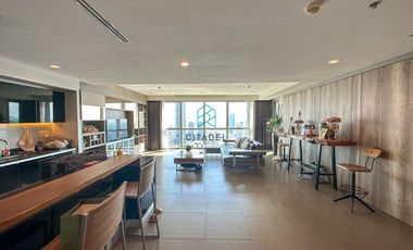 The River Condominium - 2 Beds Unit for Sale!