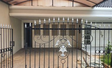 DIJUAL & DISEWAKAN RUMAH (Siap Huni) DI BUNGA CENTE CIPETE SELATAN JAKARTA SELATAN