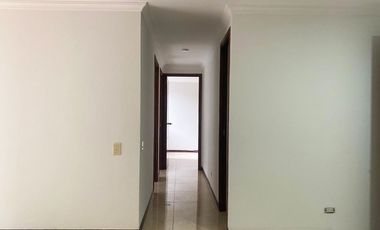 PR21786 Apartamento en arriendo en el sector Loma de las Brujas