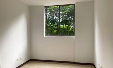 PR21786 Apartamento en arriendo en el sector Loma de las Brujas