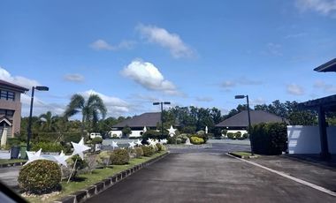 3storey House for lease with 7br
