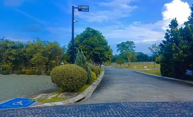 3storey House for lease with 7br