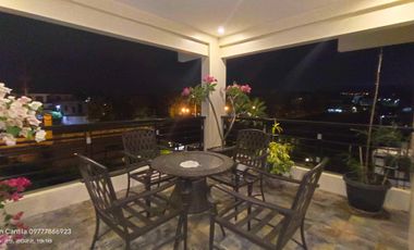 3storey House for lease with 7br
