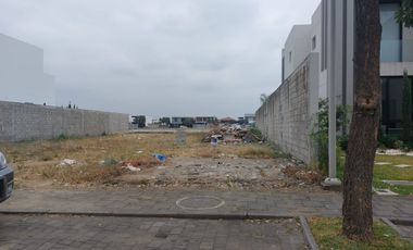Samborondon, Vendo Excelente Terreno de Oportunidad con Vista Al Río.