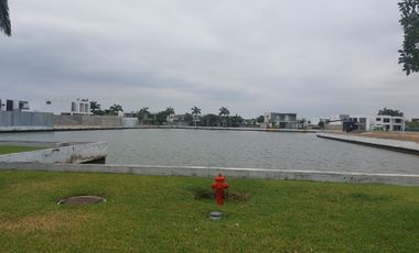 Samborondon, Vendo Excelente Terreno de Oportunidad con Vista Al Río.