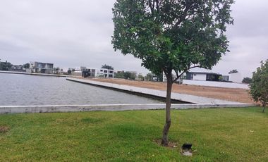 Samborondon, Vendo Excelente Terreno de Oportunidad con Vista Al Río.