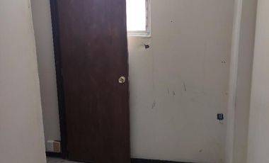 Amplia oficina en 3er piso, o escuela, o showroom o tatami, o taller.