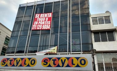 Amplia oficina en 3er piso, o escuela, o showroom o tatami, o taller.