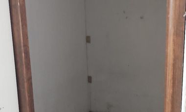 Amplia oficina en 3er piso, o escuela, o showroom o tatami, o taller.