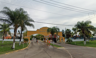 Casa con control de acceso en Residencial Jardines del Eden, Jalisco cl