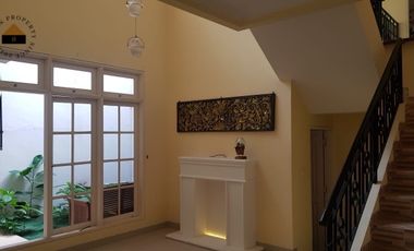 Sewa Rumah Semi Furnished di Legenda Wisata Cibubur P3.039/24