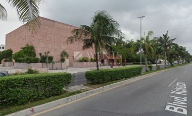 Lote comercial turístico en Venta, Zona Hotelera, Cancún Quintana Roo.