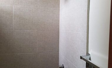 Hermosa Casa de 2 plantas en Mucho Lote1 en Venta -  junto a Villa España, Etapa Valencia