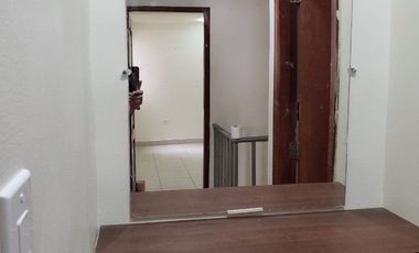 Hermosa Casa de 2 plantas en Mucho Lote1 en Venta -  junto a Villa España, Etapa Valencia