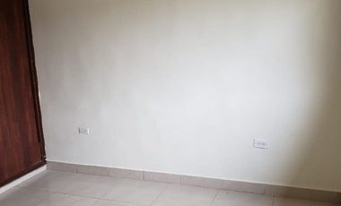 Hermosa Casa de 2 plantas en Mucho Lote1 en Venta -  junto a Villa España, Etapa Valencia