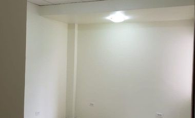 Hermosa Casa de 2 plantas en Mucho Lote1 en Venta -  junto a Villa España, Etapa Valencia