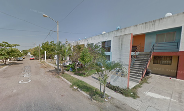 CASA DUPLEX EN CALLE DE LAS ROSAS, FRACC. JARDINES DEL SOL, BAHIA DE BANDERAS, ¡NO CRÉDITOS!