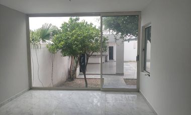 Bonita Casa Col Portal del Norte, Zuazua