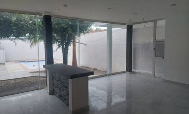Bonita Casa Col Portal del Norte, Zuazua