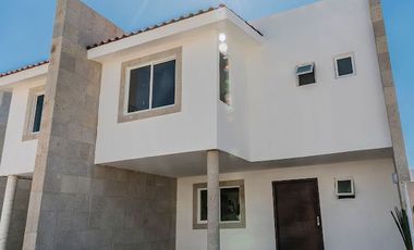 CASA EN ZONA LIVERPOOL, AMPLIA Y UBICADA