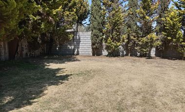 Casa con Gran Terreno en VENTA en Tenango del Aire, Estado de México, México