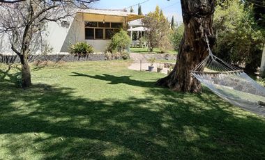 Casa con Gran Terreno en VENTA en Tenango del Aire, Estado de México, México