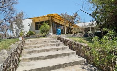 Casa con Gran Terreno en VENTA en Tenango del Aire, Estado de México, México