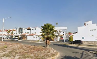 ¡APROVECHA ESTA INCREÍBLE OPORTUNIDAD PARA HACER CRECER TU PATRIMONIO! Casa en REMATE HIPOTECARIO BANCARIO Fraccionamiento La Puerta de Hierro, Pachuc