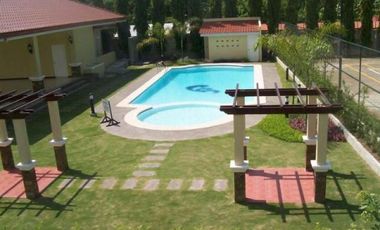 Three Bedrooms Duplex House in Consolacion