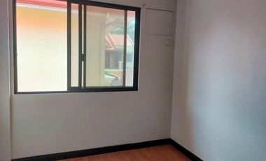Three Bedrooms Duplex House in Consolacion