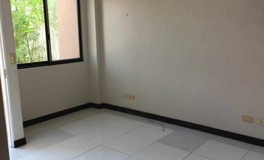 Three Bedrooms Duplex House in Consolacion