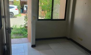 Three Bedrooms Duplex House in Consolacion