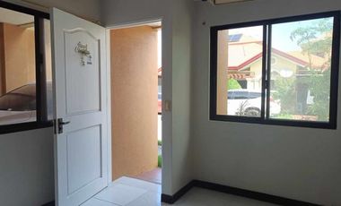 Three Bedrooms Duplex House in Consolacion