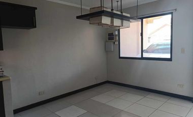 Three Bedrooms Duplex House in Consolacion