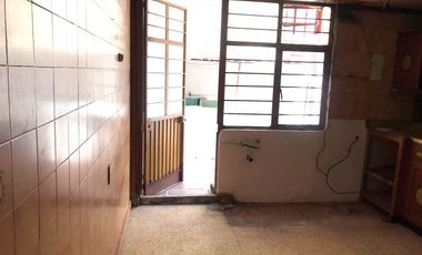VENDE CASA, con amplios espacios, 5 recamaras, 2 baños, Santa María Tepepan, Xochimilco, CdMx.