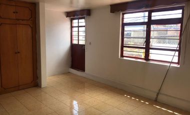 VENDE CASA, con amplios espacios, 5 recamaras, 2 baños, Santa María Tepepan, Xochimilco, CdMx.