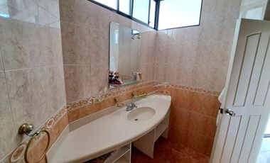 CASA AMOBLADA CON PISCINA EN VENTA SECTOR BARBASQUILLO CERCA A LA QUADRA MANTA