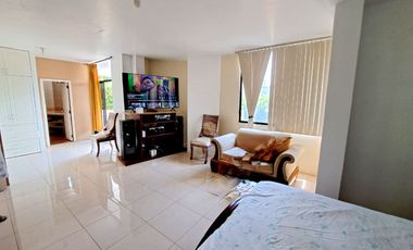 CASA AMOBLADA CON PISCINA EN VENTA SECTOR BARBASQUILLO CERCA A LA QUADRA MANTA