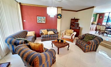 CASA AMOBLADA CON PISCINA EN VENTA SECTOR BARBASQUILLO CERCA A LA QUADRA MANTA